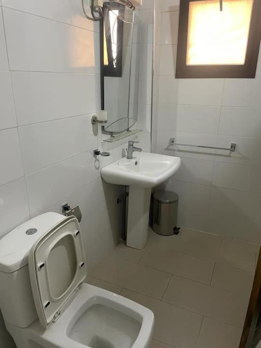 Appartement A Residence Mamouja Dakar Esterno foto